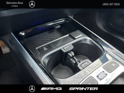 Used 2024 Mercedes-Benz GLB 250 image 25