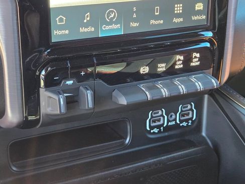 Used 2023 RAM 2500 Limited AWD/4WD image 22