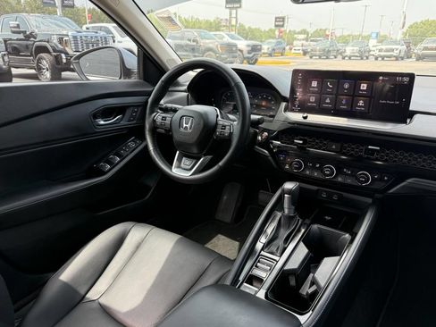 Used 2025 Honda Accord Touring image 18