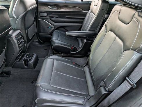 Used 2021 Jeep Grand Cherokee L Overland w/ Advanced Protech Group III image 18