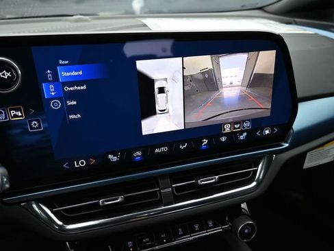 New 2026 Chevrolet Equinox EV LT FWD image 31