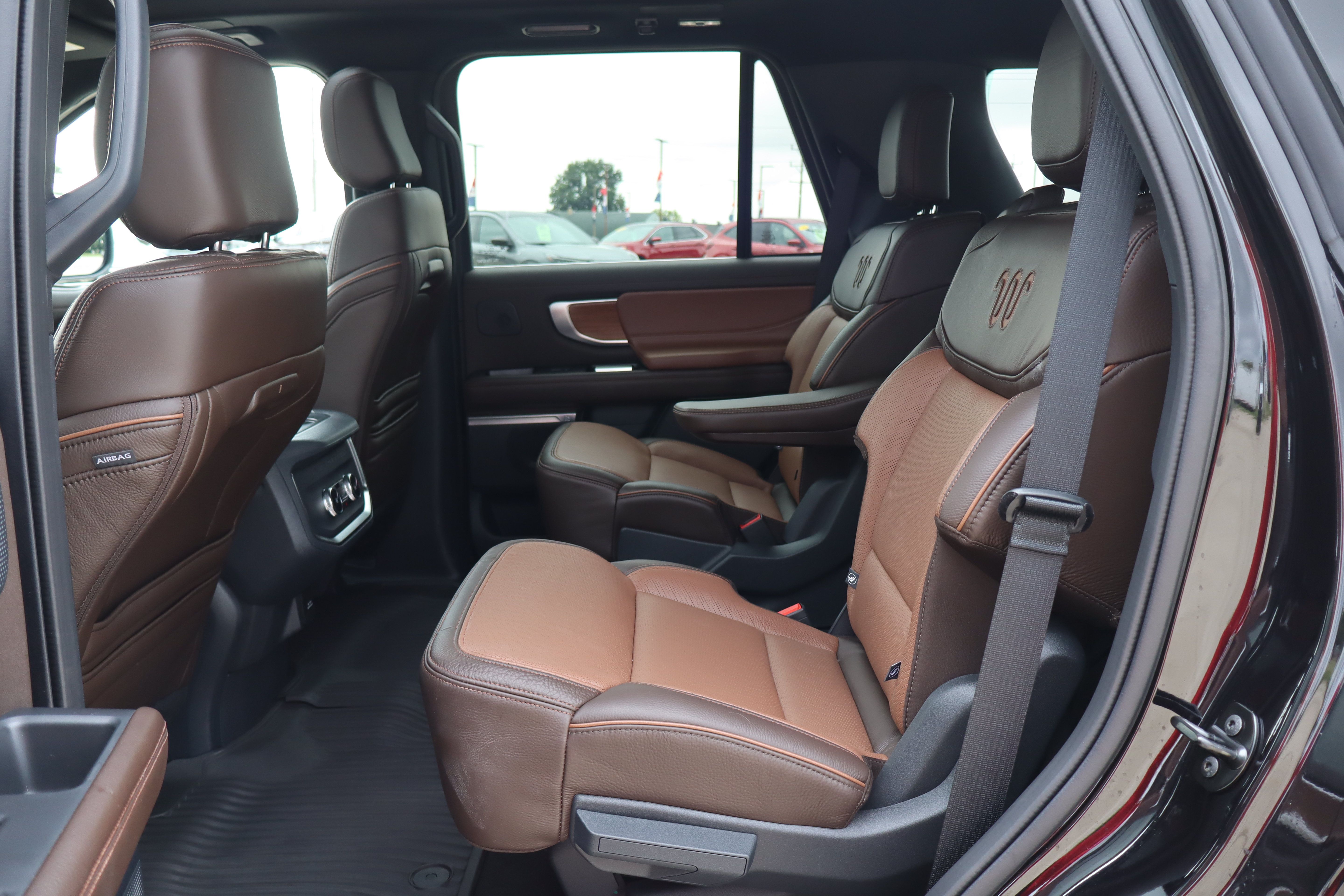 Used 2025 Ford Expedition King Ranch AWD/4WD image 10