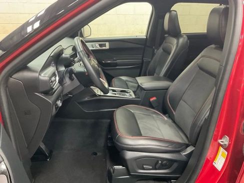 Used 2023 Ford Explorer ST-Line w/ Class IV Trailer Tow Package image 7