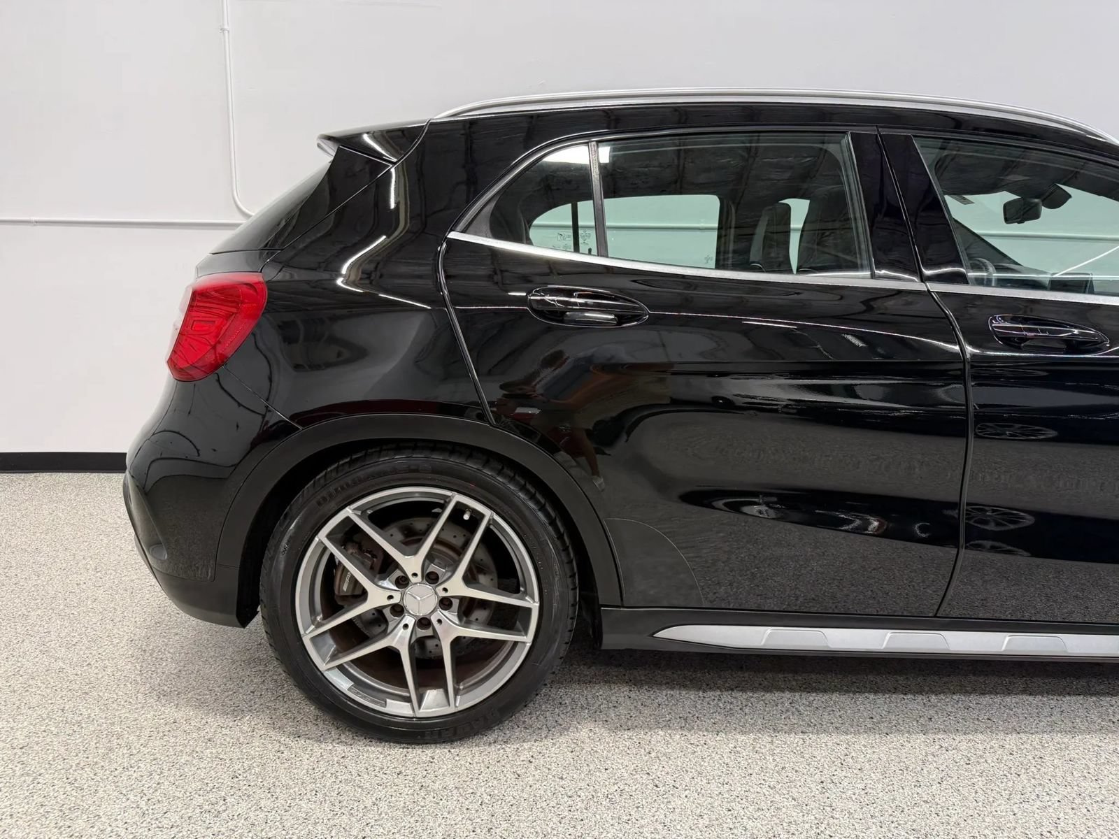 Used 2015 Mercedes-Benz GLA 45 AMG 4MATIC image 40