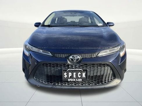 Used 2022 Toyota Corolla LE image 11