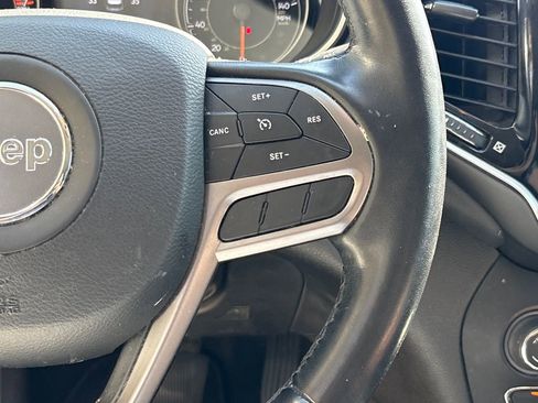 Used 2020 Jeep Cherokee Limited image 20