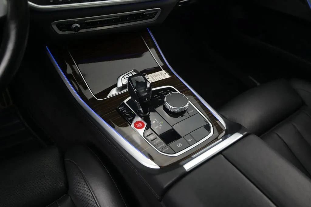 Used 2021 BMW X5 M50i AWD/4WD image 37