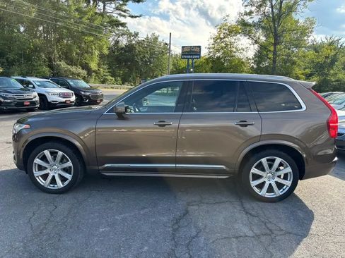Used 2017 Volvo XC90 T6 Inscription w/ Vision Package AWD/4WD image 3
