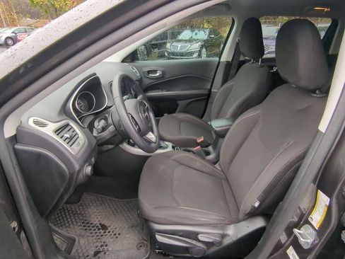 Used 2020 Jeep Compass Sport image 18