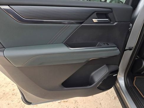 New 2026 GMC Acadia AT4 image 12