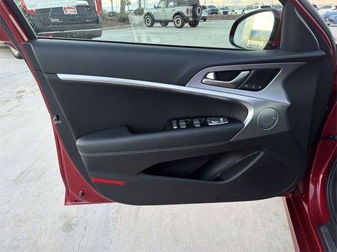 Used 2020 Genesis G70 3.3T image 9