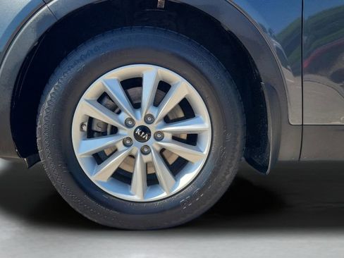 Used 2020 Kia Sorento LX w/ LX I4 Convenience Package image 26