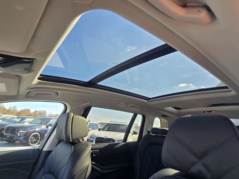 New 2026 BMW X7 xDrive40i w/ Premium Package image 27