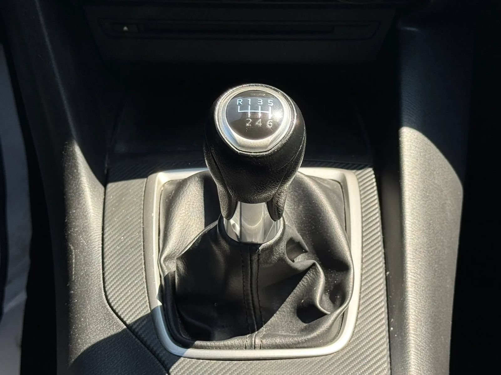 Used 2014 MAZDA MAZDA3 i Sport FWD image 24
