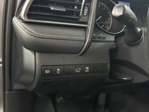 Used 2021 Toyota Camry SE image 14