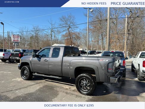 Used 2010 Chevrolet Silverado 2500 LT w/ Interior Plus Package image 6