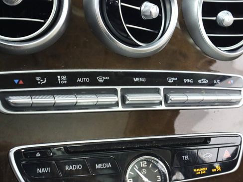 Used 2017 Mercedes-Benz C 300 4MATIC Sedan image 21