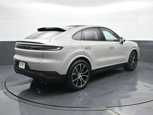 Certified 2025 Porsche Cayenne S AWD/4WD image 23