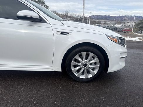 Used 2018 Kia Optima EX image 35