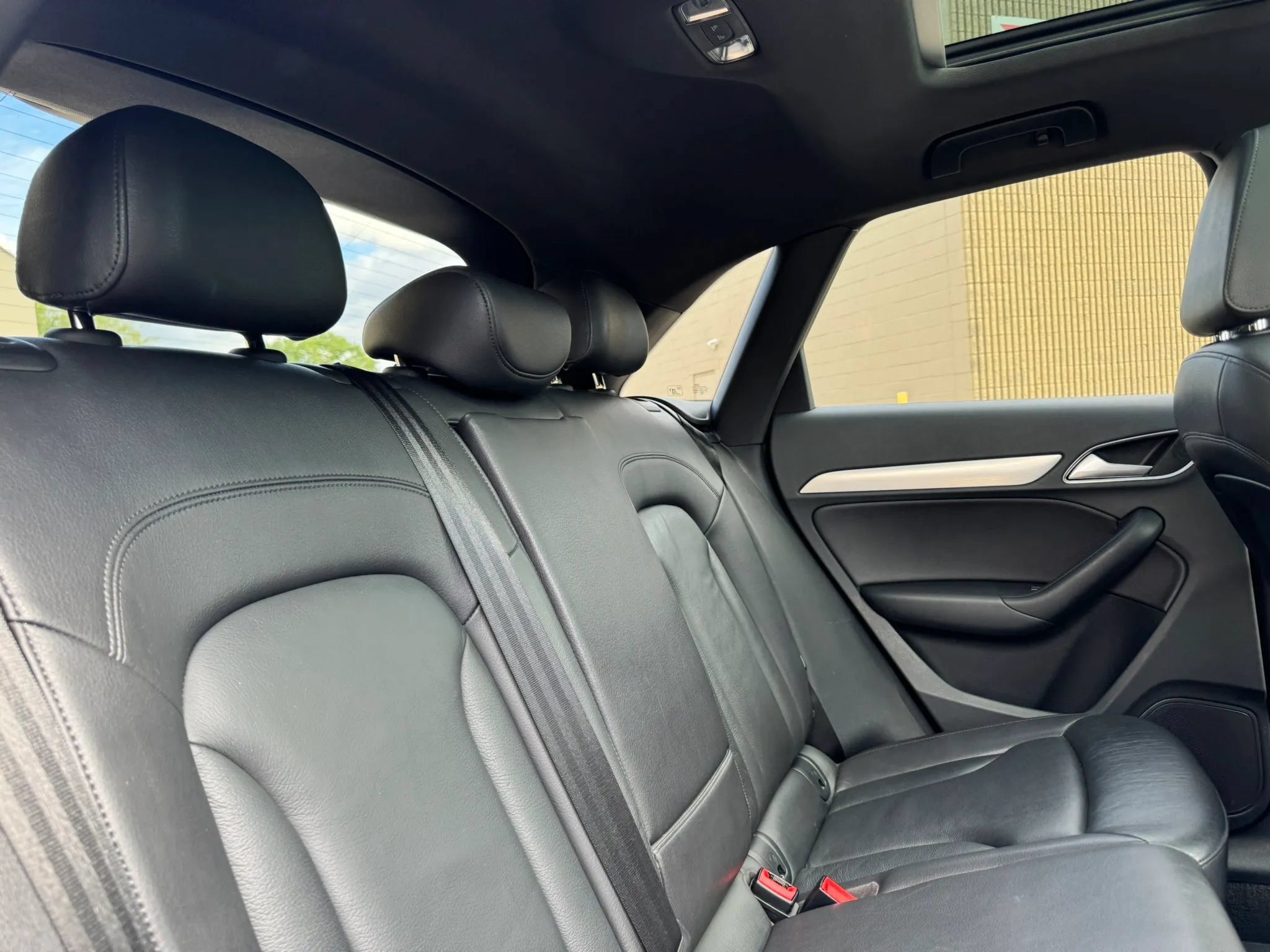 Used 2018 Audi Q3 2.0T Premium w/ Convenience Package AWD/4WD image 31