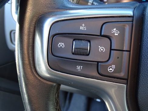 Used 2022 Chevrolet Tahoe Z71 w/ Z71 Off-Road Package image 17