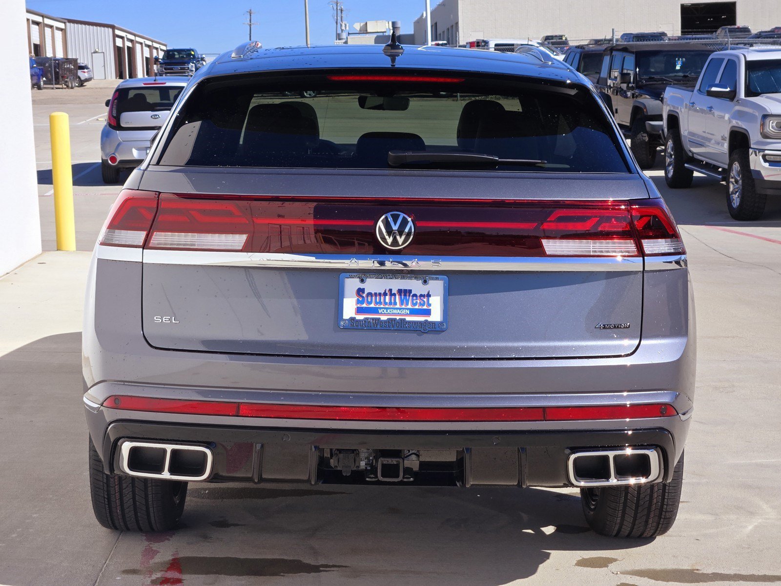Used 2025 Volkswagen Atlas Cross Sport SEL Premium R-Line AWD/4WD image 5