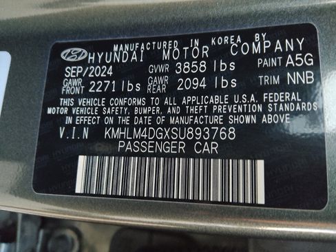 Used 2025 Hyundai Elantra Sport FWD image 33