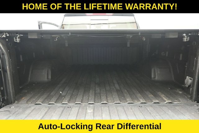 Used 2024 Chevrolet Silverado 1500 LT Trail Boss w/ Convenience Package II AWD/4WD image 34