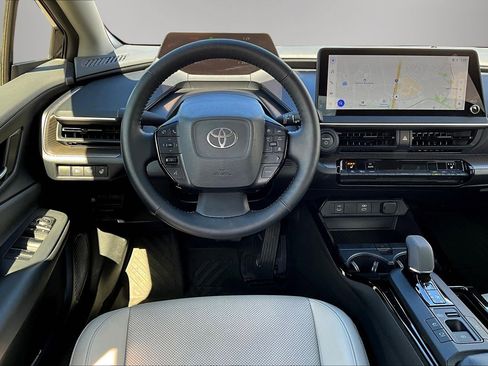 Used 2024 Toyota Prius XLE image 8