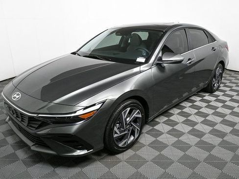 New 2026 Hyundai Elantra Limited image 9