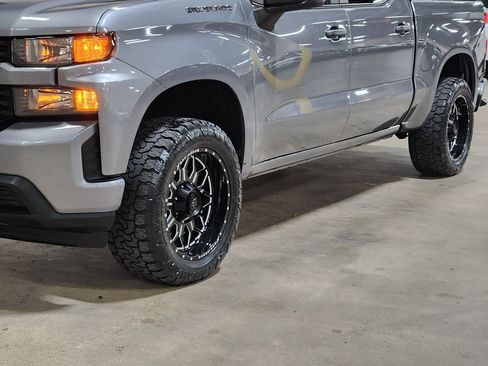 Used 2022 Chevrolet Silverado 1500 Custom w/ Safety Confidence Package image 17