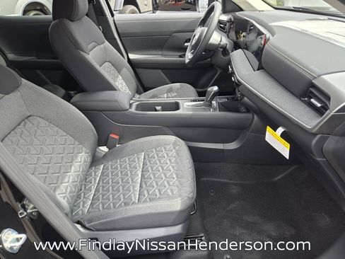 New 2026 Nissan Kicks SV w/ Charging Package FWD image 16
