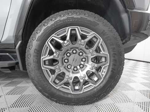 Used 2024 GMC Hummer EV 3X image 34