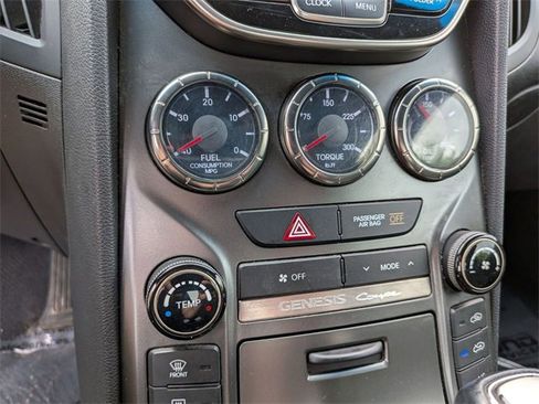 Used 2016 Hyundai Genesis 3.8 image 18