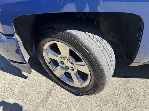 Used 2018 Chevrolet Silverado 1500 LT w/ All Star Edition image 38