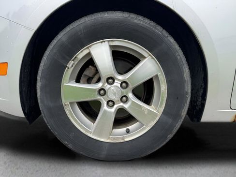 Used 2013 Chevrolet Cruze LT FWD image 13