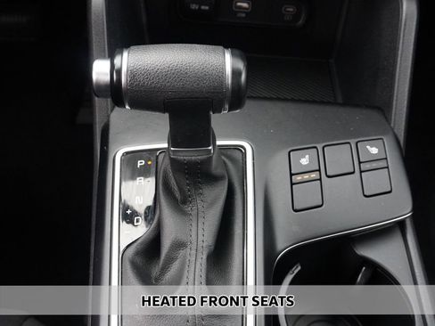 Used 2024 Kia Sportage LX image 5