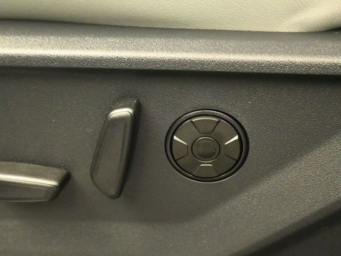 New 2026 Ford Expedition Platinum image 13