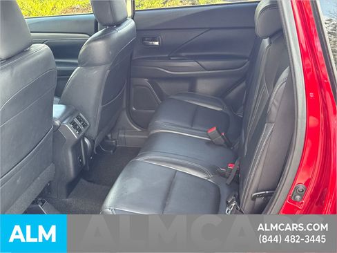 Used 2020 Mitsubishi Outlander SE image 27