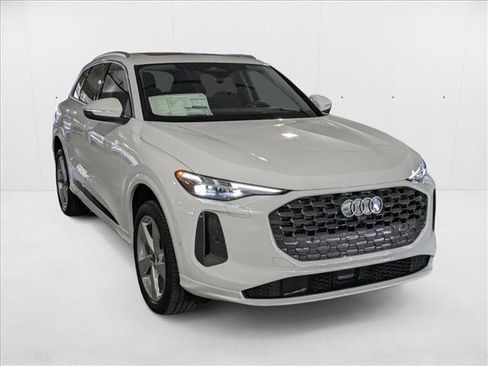 New 2025 Audi Q5 Premium Plus image 6
