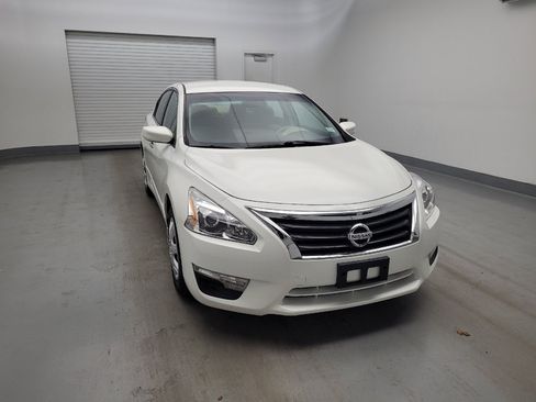 Used 2015 Nissan Altima 2.5 S w/ Power Driver Seat Package FWD image 14