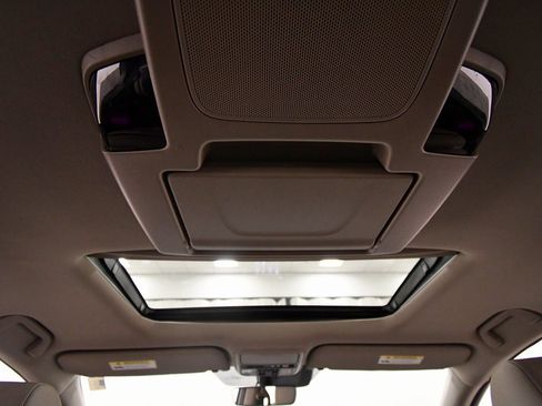 Certified 2018 Honda Odyssey Elite image 16