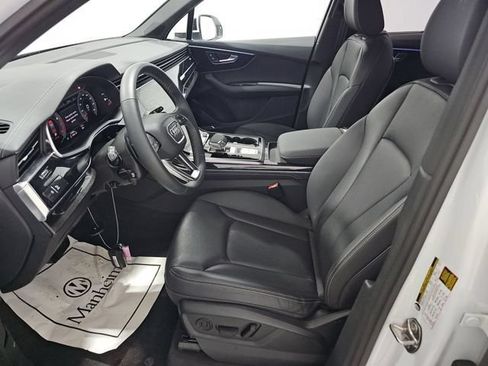 Used 2025 Audi Q7 3.0T Premium Plus w/ Premium Plus Package AWD/4WD image 4