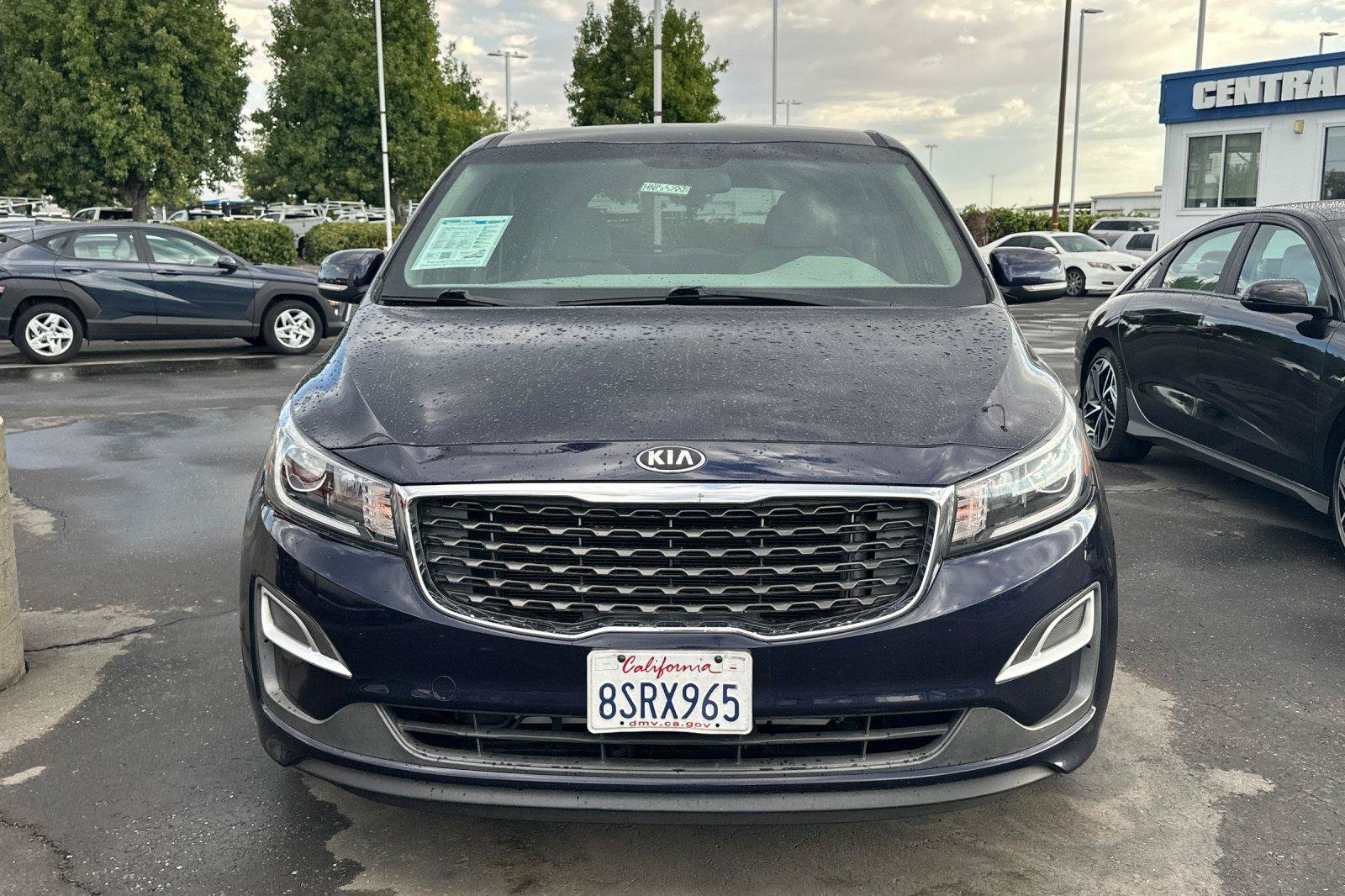 Used 2021 Kia Sedona LX FWD image 3