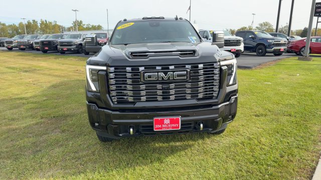 Certified 2026 GMC Sierra 3500 Denali Ultimate AWD/4WD image 3