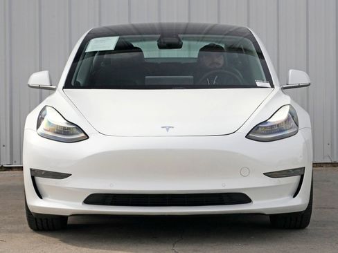 Used 2020 Tesla Model 3 Standard Range Plus image 7