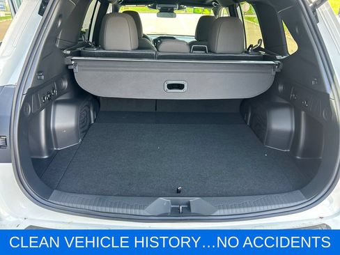 Used 2026 Subaru Forester Premium AWD/4WD image 2