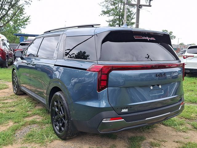 Certified 2025 Kia Carnival SX w/ SX Dark Edition Package FWD image 4