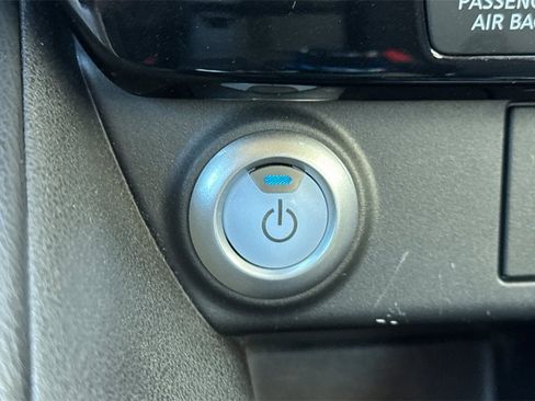 Used 2020 Nissan Leaf SV w/ SV Technology Package image 26