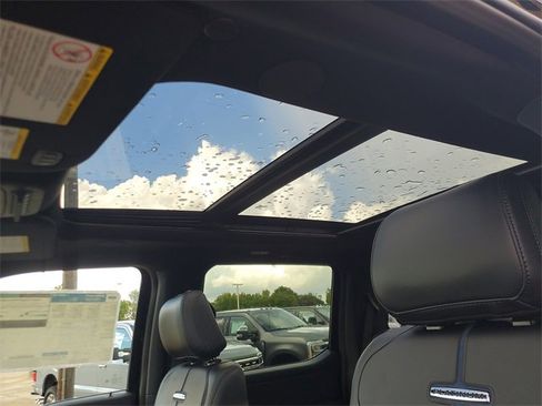 New 2025 Ford F250 Platinum w/ FX4 Off-Road Package image 31